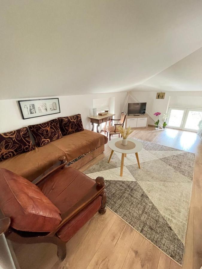 The Attic Apartment Lovran Luaran gambar